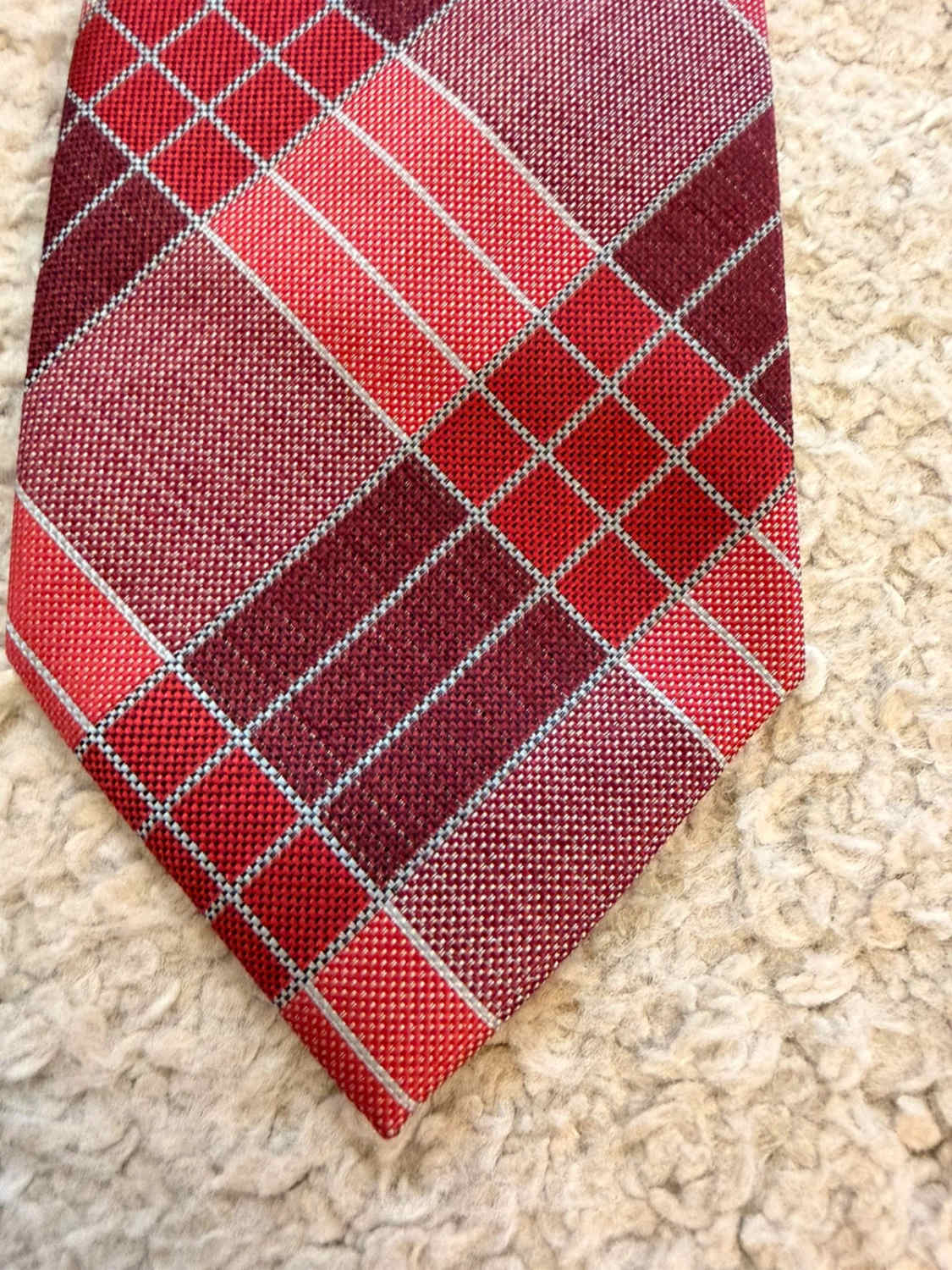 👔 Cravate Van Heusen - Tons Chauds (Bordeaux, Corail, Rouge, Gris)