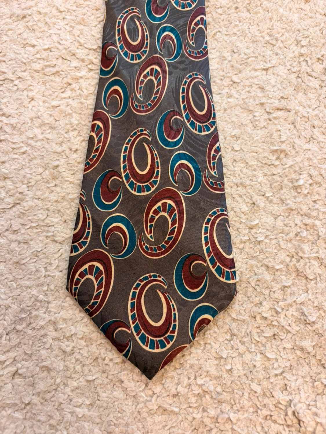 👔 Cravate Grenadier - Multicolore (Gris, Bordeaux, Vert, Beige)