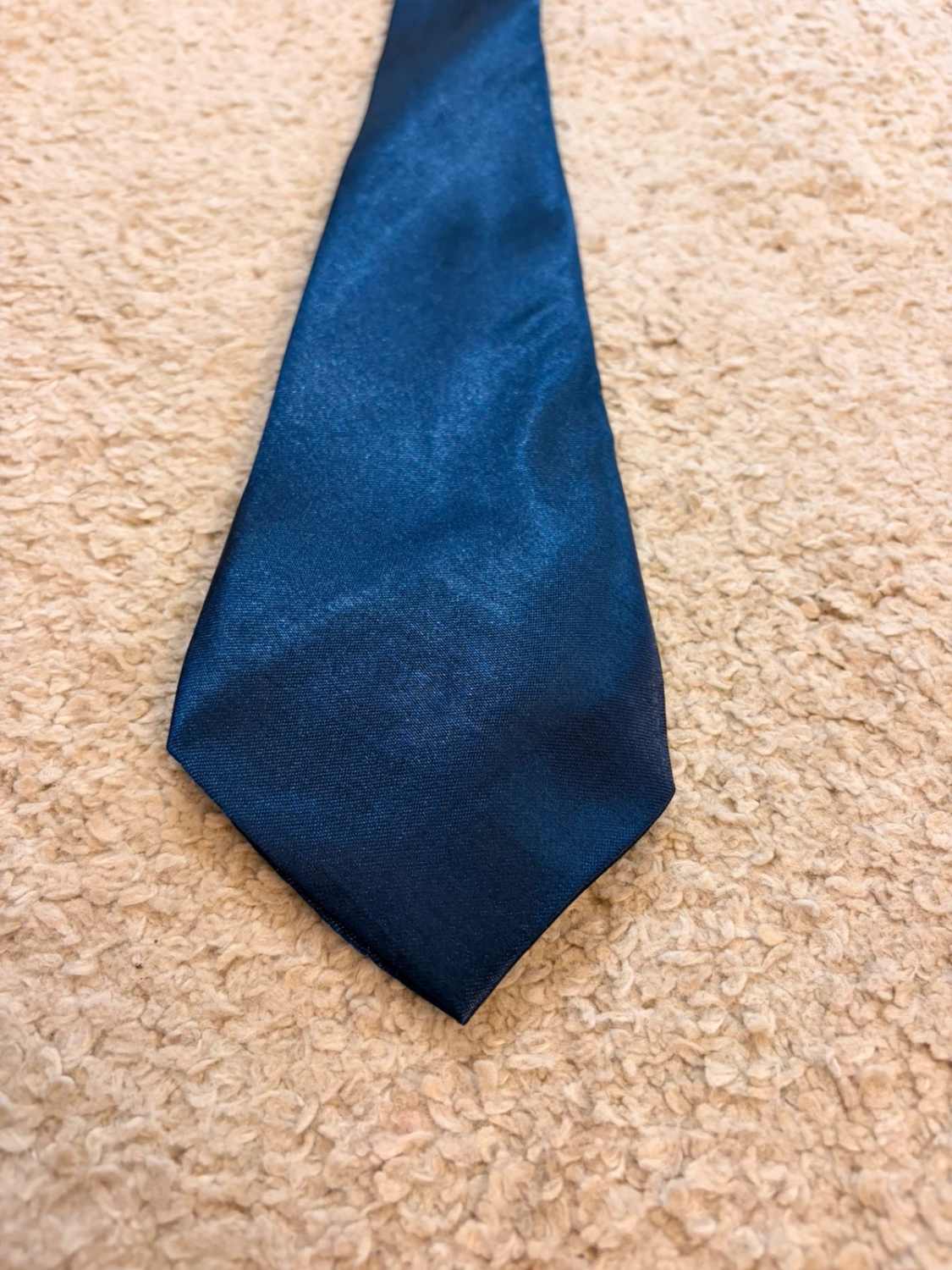 👔 Cravate Bleu Marine - Basique Indispensable