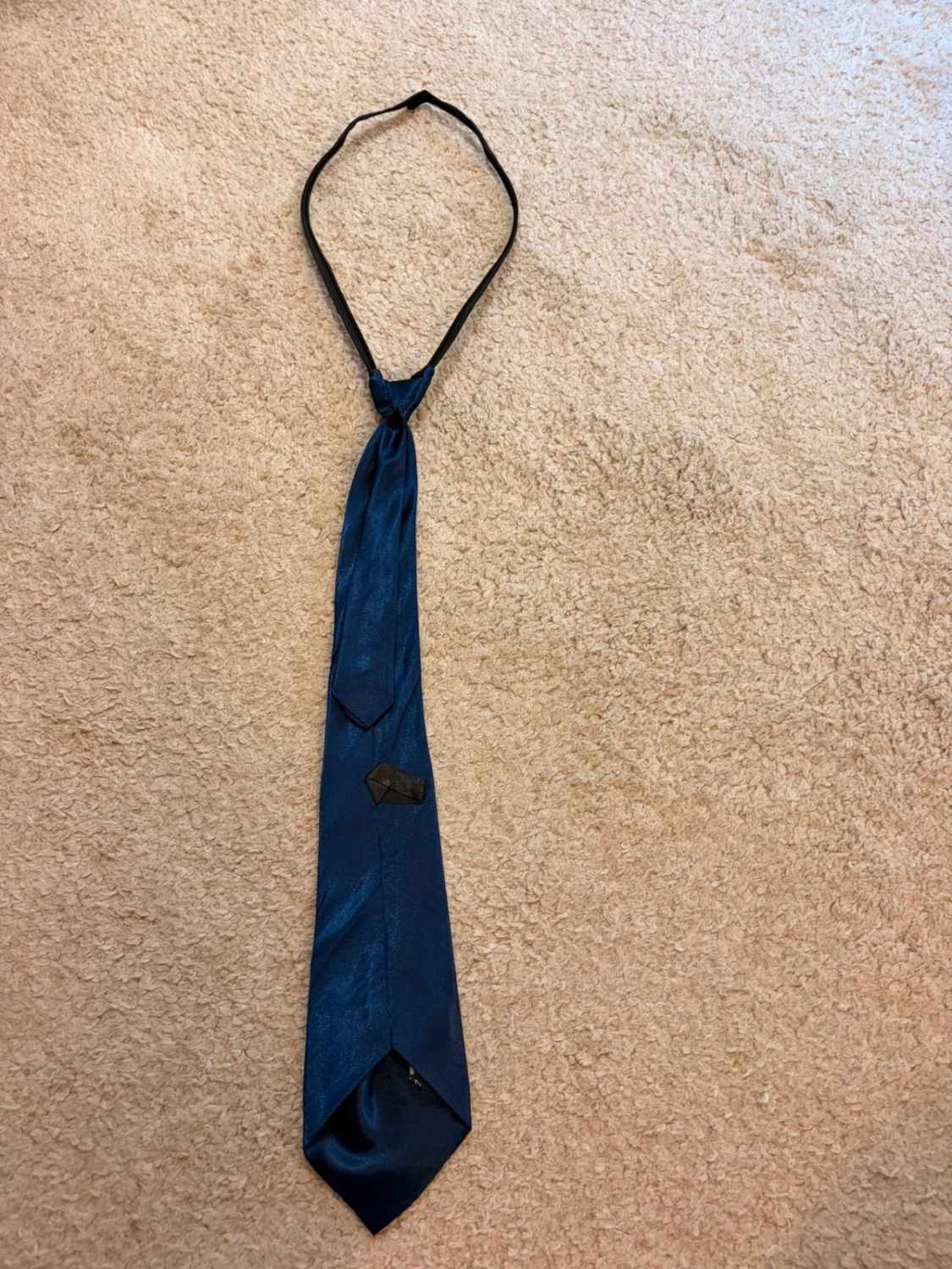 👔 Cravate Bleu Marine - Basique Indispensable
