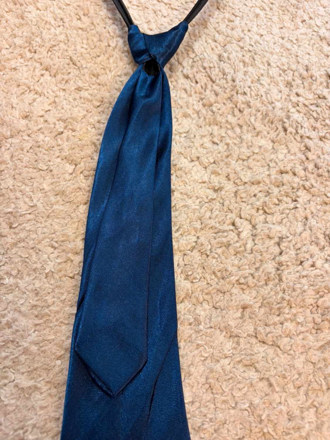 👔 Cravate Bleu Marine - Basique Indispensable