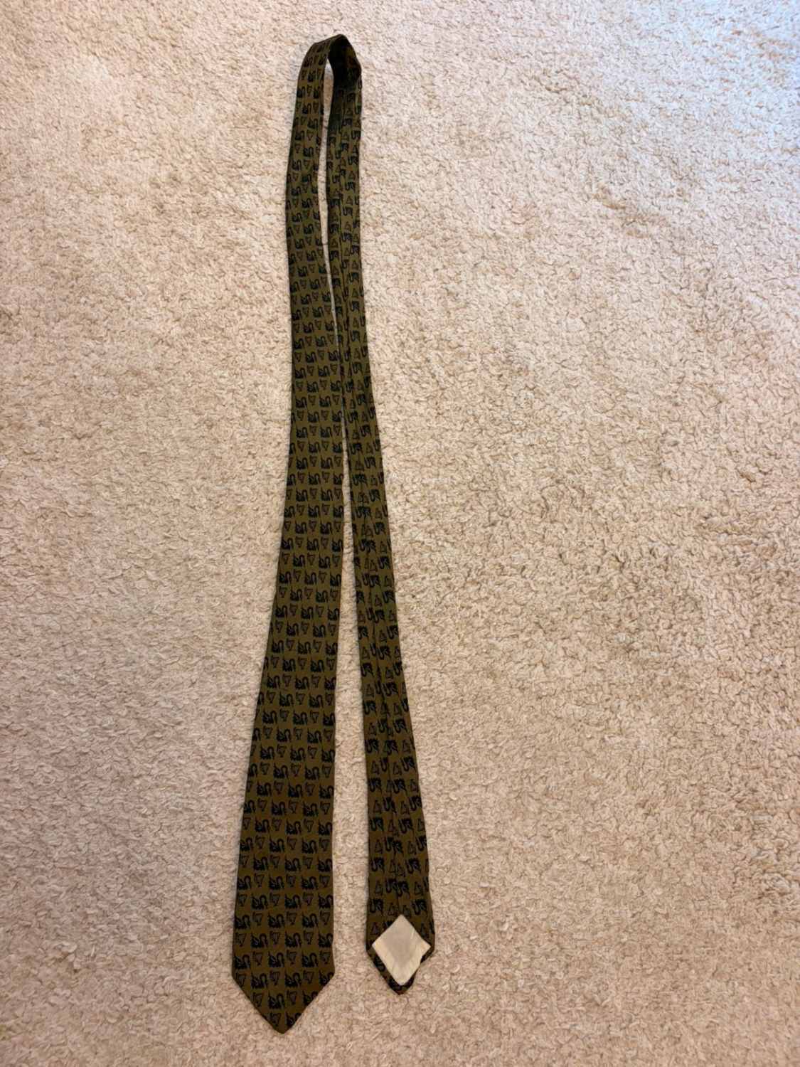 👔 Cravate Kaki & Noir - Style Minimaliste