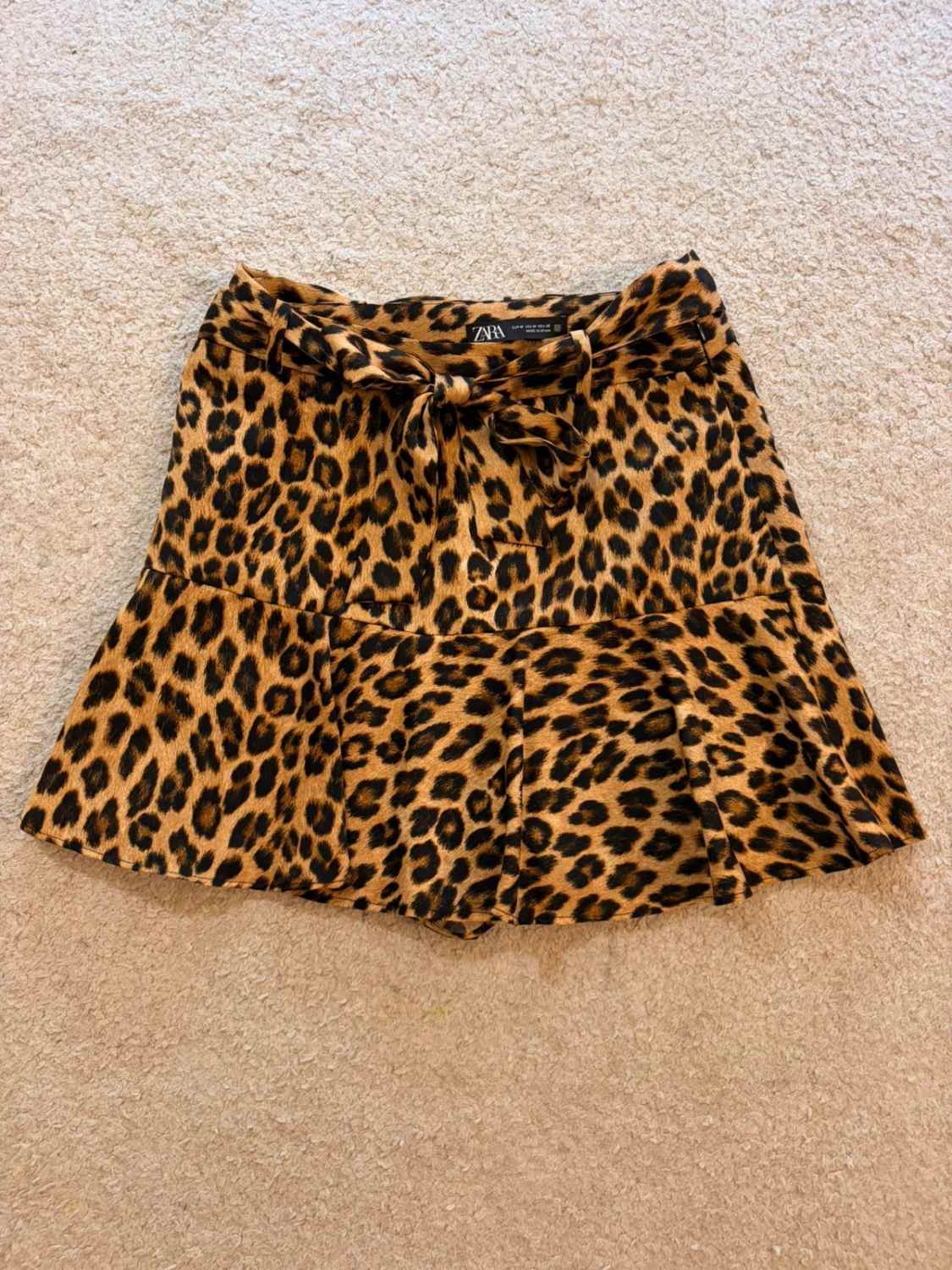 👗 Jupe-short Zara M (S) Motif Léopard