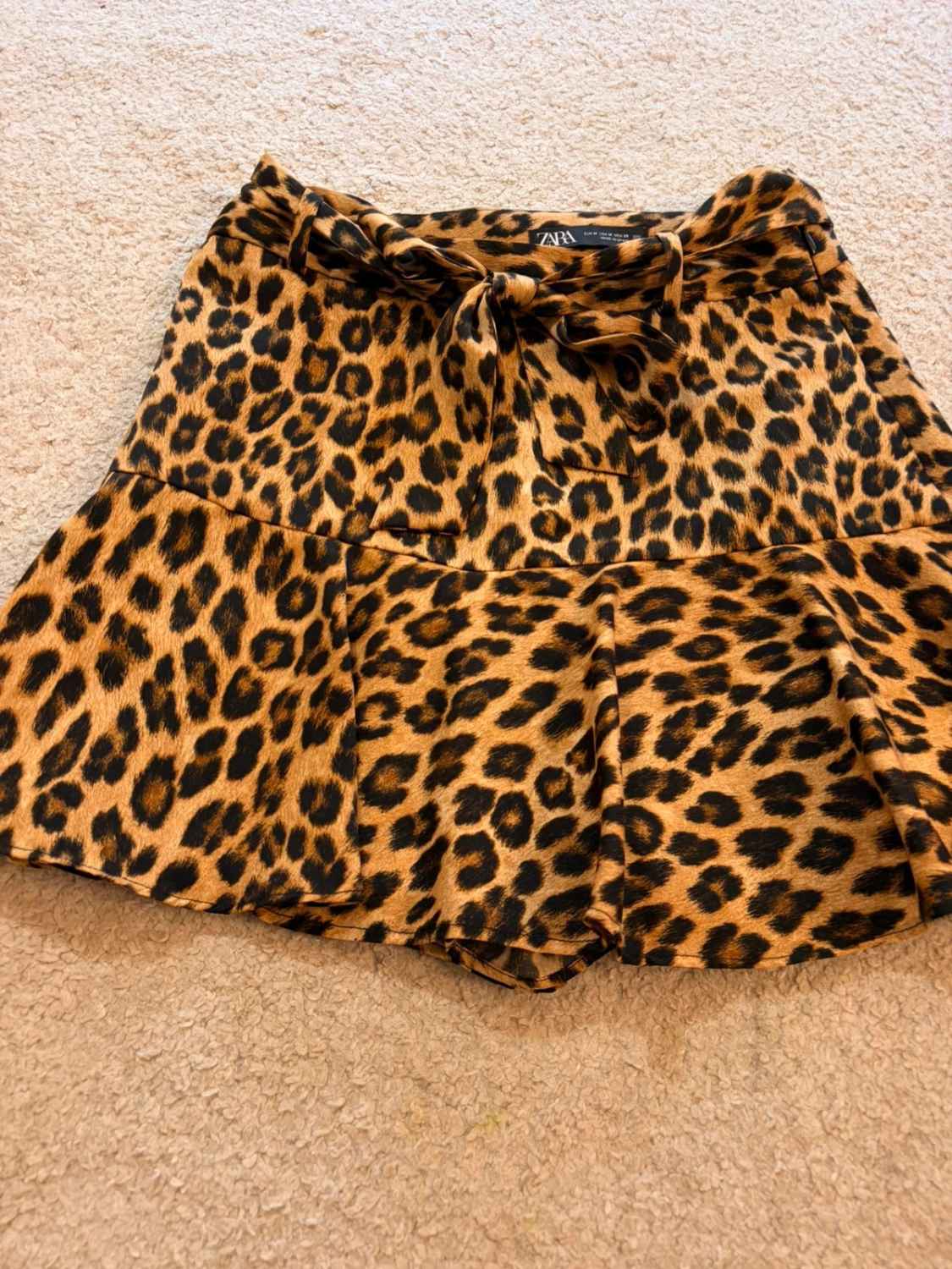 👗 Jupe-short Zara M (S) Motif Léopard