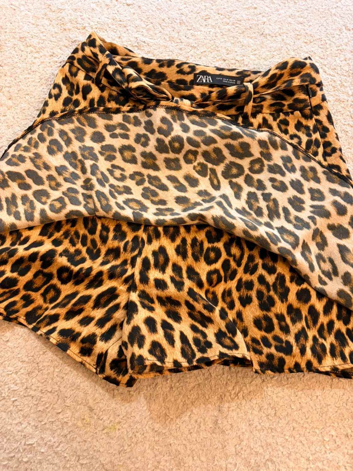 👗 Jupe-short Zara M (S) Motif Léopard