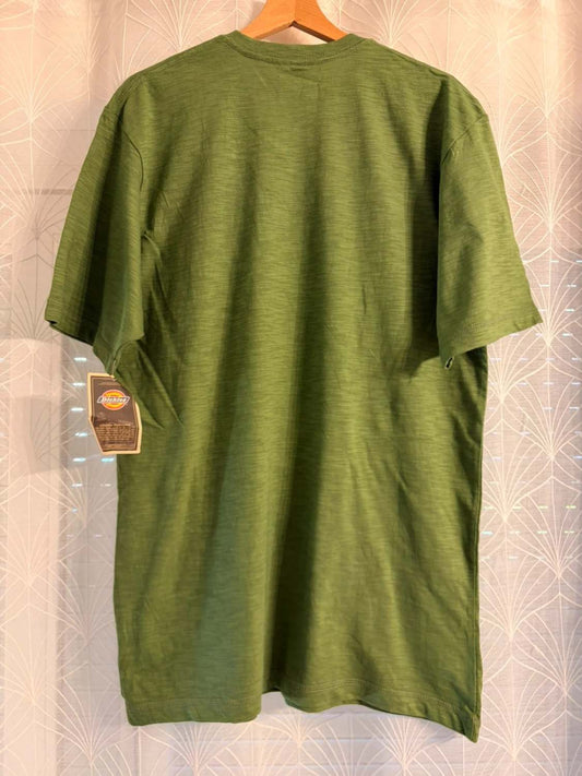 👕 Camiseta Dickies "A Legend in Work" - Verde - Nueva (M)