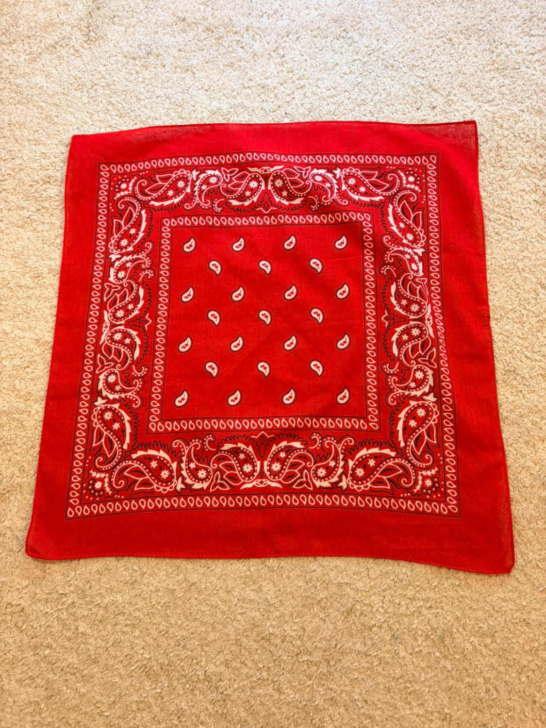 Bandana Rouge - Motifs Blanc & Noir - Unisexe