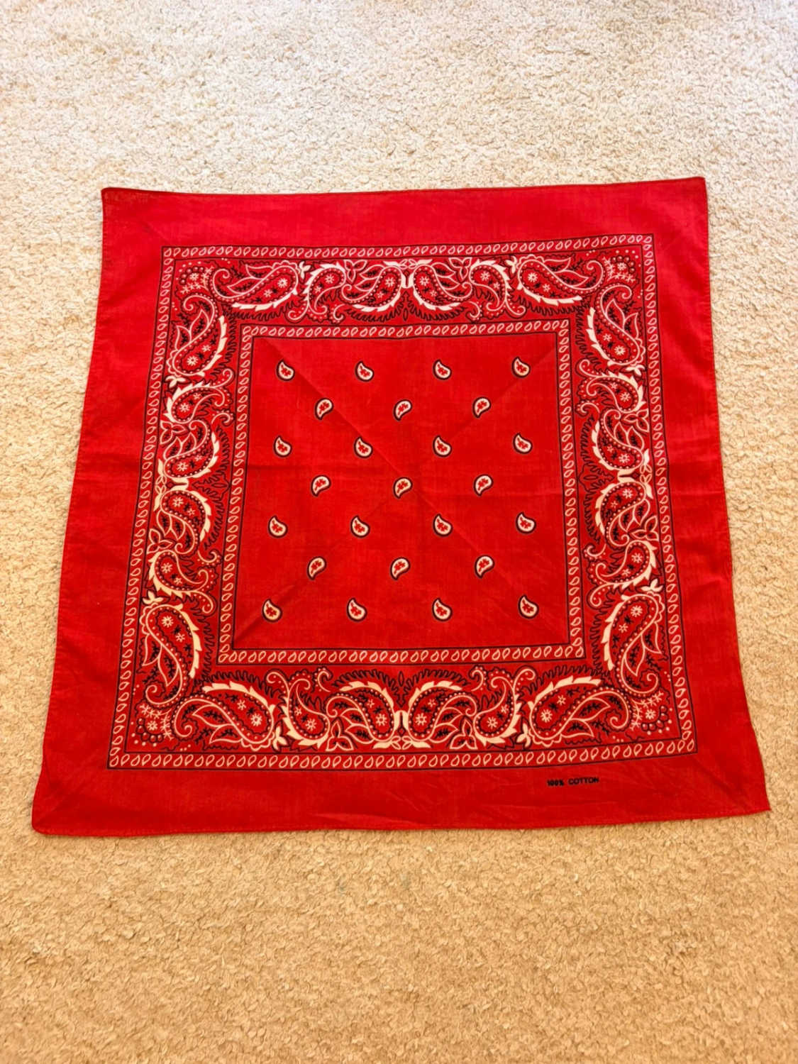 Bandana Rouge - Motifs Blanc & Noir - Unisexe